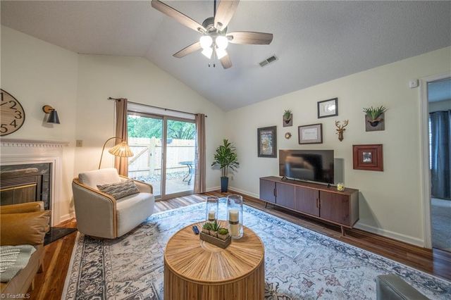 1029 Ridge Cove Court, Winston-salem, NC 27104
