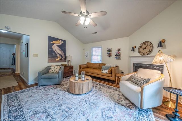 1029 Ridge Cove Court, Winston-salem, NC 27104