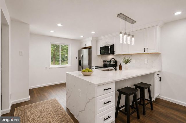 19112 CAPEHART DR, Gaithersburg, MD 20886