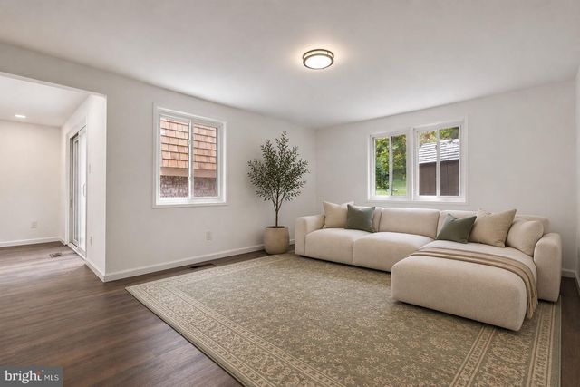 19112 CAPEHART DR, Gaithersburg, MD 20886