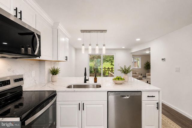 19112 CAPEHART DR, Gaithersburg, MD 20886