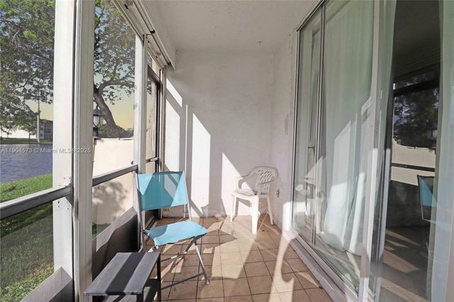 361 S Hollybrook Dr 102, Pembroke Pines, FL 33025