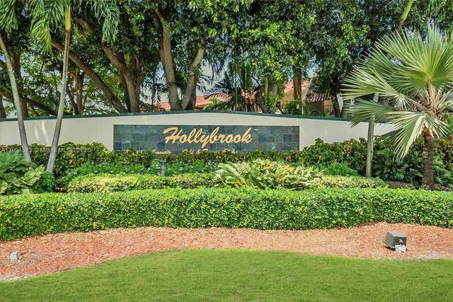 361 S Hollybrook Dr 102, Pembroke Pines, FL 33025