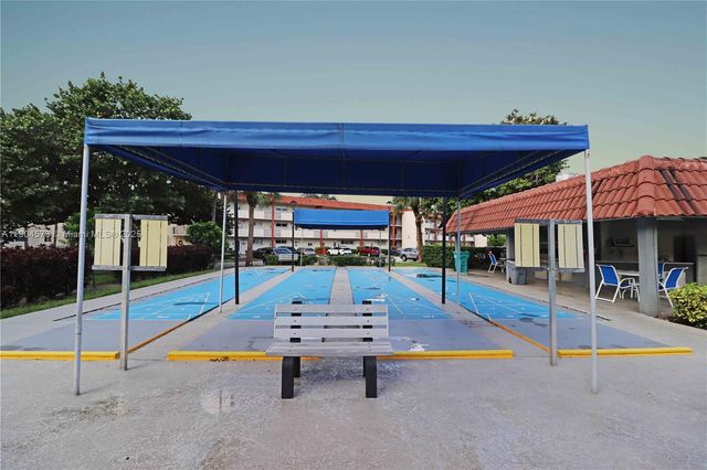 361 S Hollybrook Dr 102, Pembroke Pines, FL 33025