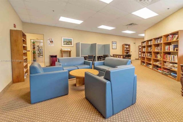 361 S Hollybrook Dr 102, Pembroke Pines, FL 33025