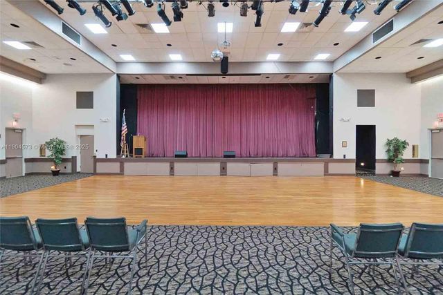 361 S Hollybrook Dr 102, Pembroke Pines, FL 33025