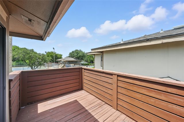 6 Park Lane, Bedford, TX 76021