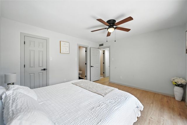 6 Park Lane, Bedford, TX 76021