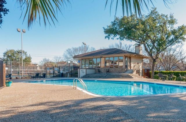 6 Park Lane, Bedford, TX 76021