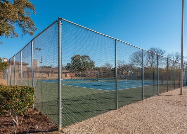 6 Park Lane, Bedford, TX 76021