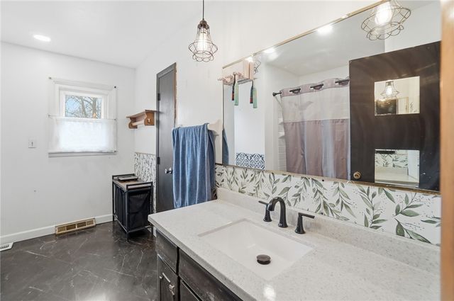 290 Ginghamsburg Road, Tipp City, OH 45371