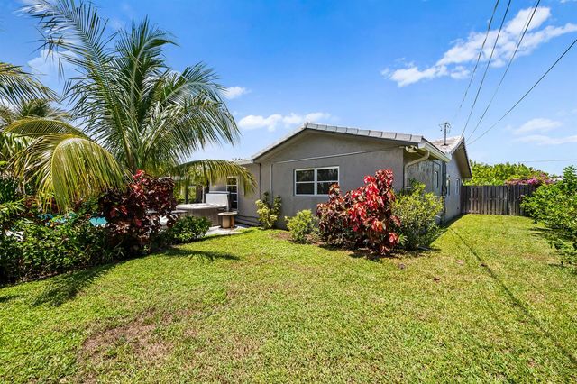 1226 SE 14TH Street, Deerfield Beach, FL 33441