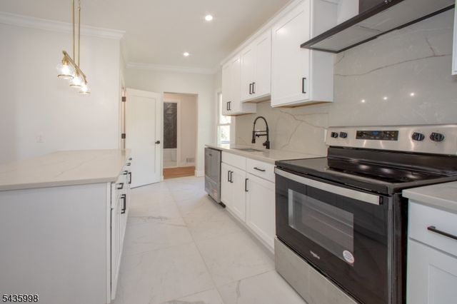 91 Gemmer Rd, Wantage Twp., NJ 07461