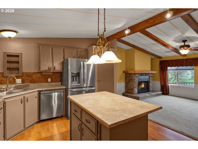 1200 E CENTRAL Ave 84, Sutherlin, OR 97479