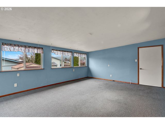 1200 E CENTRAL Ave 84, Sutherlin, OR 97479