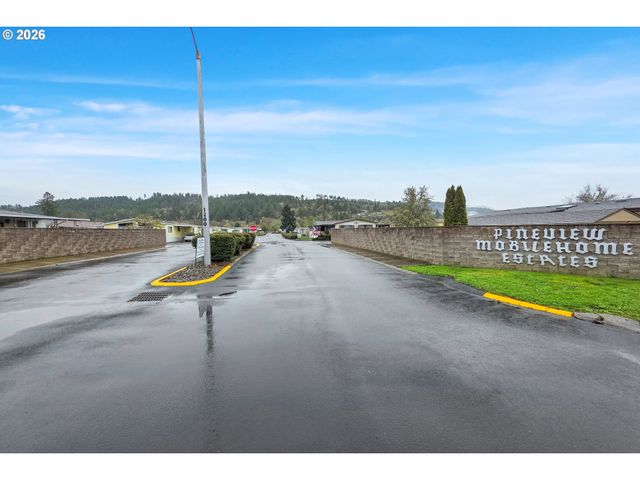 1200 E CENTRAL Ave 84, Sutherlin, OR 97479