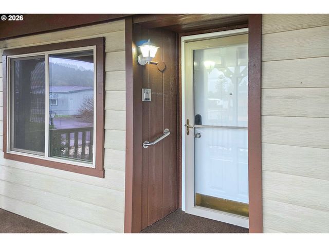 1200 E CENTRAL Ave 84, Sutherlin, OR 97479