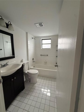 10431 N Kendall Dr D104, Miami, FL 33176