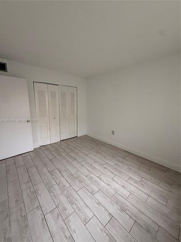 10431 N Kendall Dr D104, Miami, FL 33176