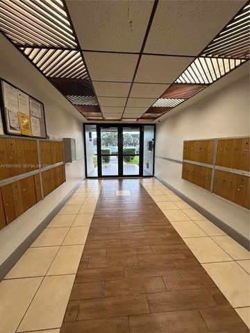 10431 N Kendall Dr D104, Miami, FL 33176