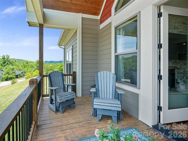 58 Sunny Morning Court, Hendersonville, NC 28792