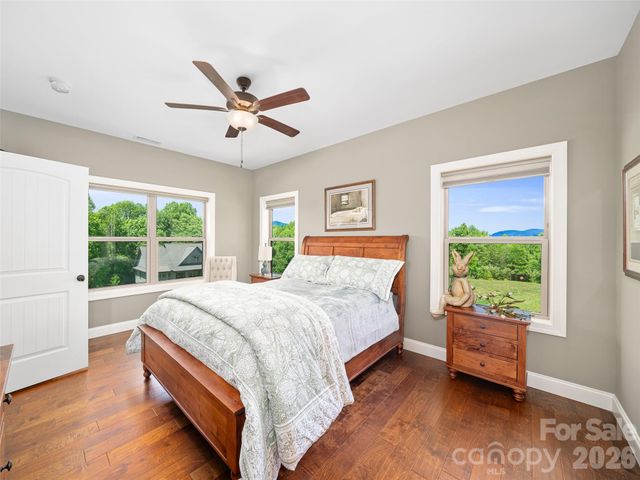 58 Sunny Morning Court, Hendersonville, NC 28792