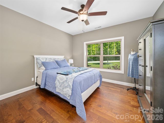 58 Sunny Morning Court, Hendersonville, NC 28792