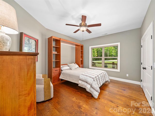 58 Sunny Morning Court, Hendersonville, NC 28792