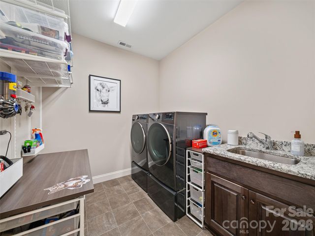 58 Sunny Morning Court, Hendersonville, NC 28792