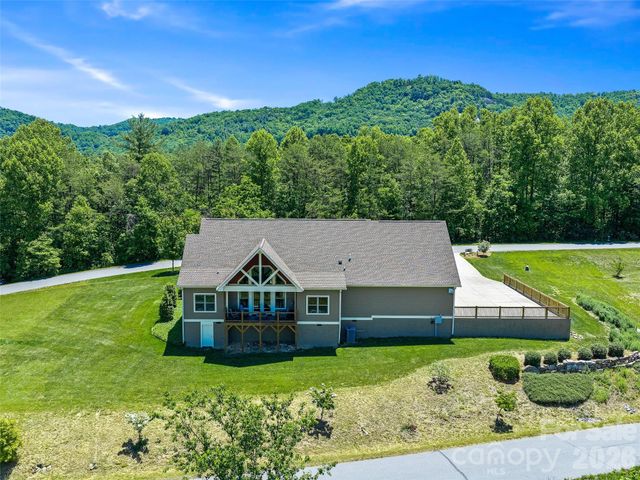 58 Sunny Morning Court, Hendersonville, NC 28792