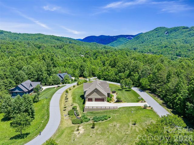 58 Sunny Morning Court, Hendersonville, NC 28792