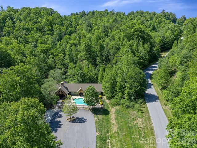 58 Sunny Morning Court, Hendersonville, NC 28792