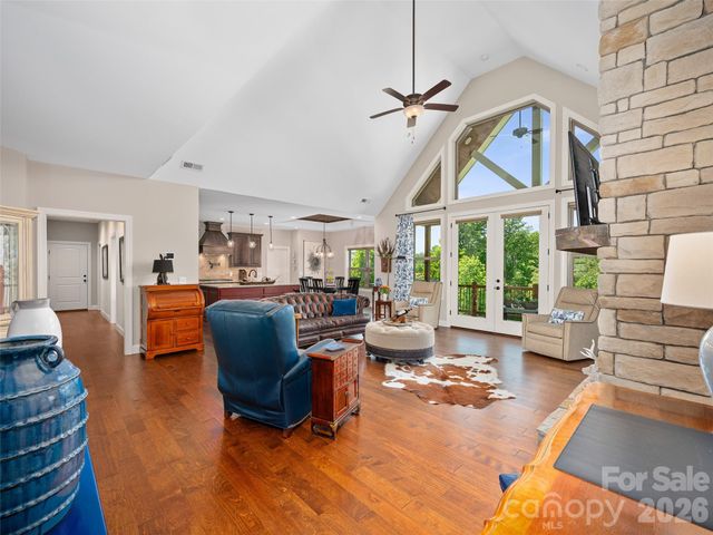 58 Sunny Morning Court, Hendersonville, NC 28792