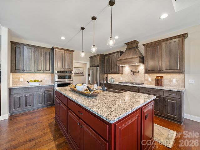 58 Sunny Morning Court, Hendersonville, NC 28792