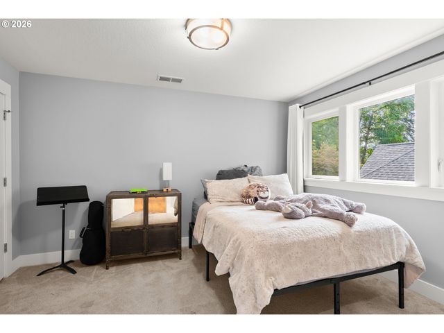 378 9TH St, Lake Oswego, OR 97034