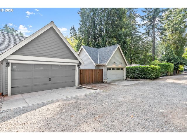 378 9TH St, Lake Oswego, OR 97034