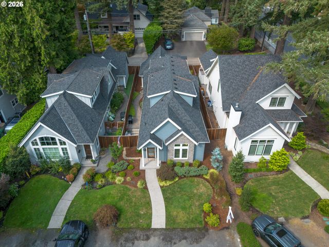 378 9TH St, Lake Oswego, OR 97034