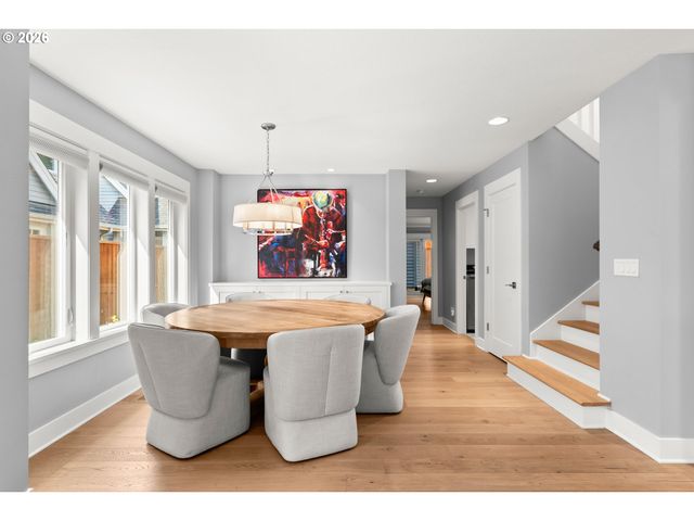 378 9TH St, Lake Oswego, OR 97034