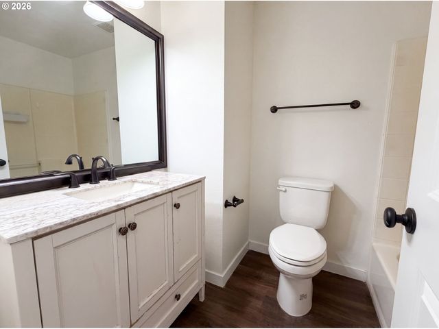 37685 SANDY HEIGHTS St, Sandy, OR 97055