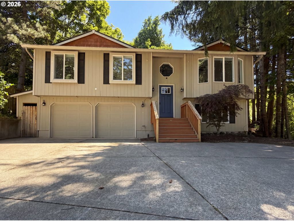 37685 SANDY HEIGHTS St, Sandy, OR 97055