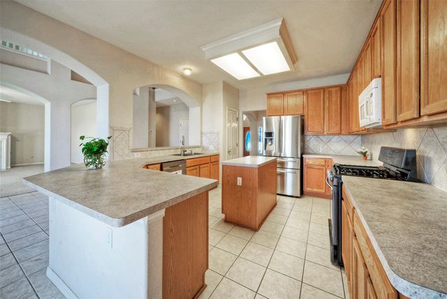 601 Indian Run DR, Pflugerville, TX 78660