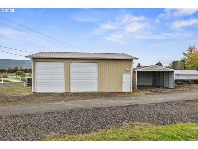 277 W SUNNY SANDS Rd, Cathlamet, WA 98612