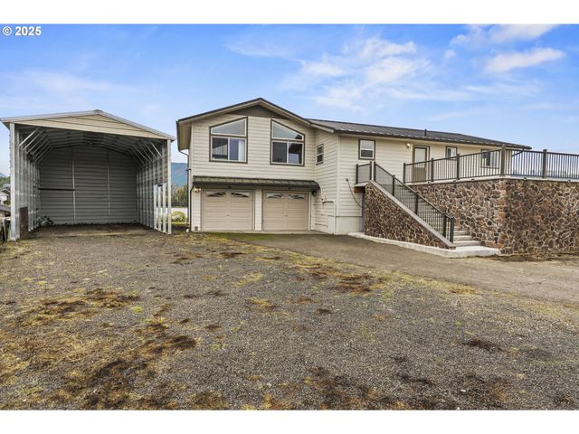 277 W SUNNY SANDS Rd, Cathlamet, WA 98612