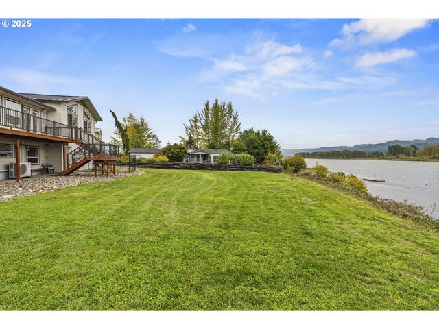 277 W SUNNY SANDS Rd, Cathlamet, WA 98612