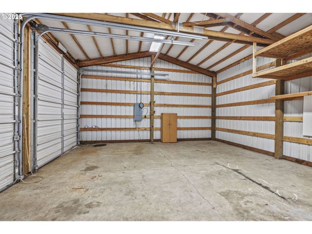 277 W SUNNY SANDS Rd, Cathlamet, WA 98612