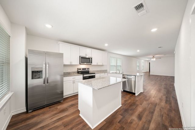 1115 Pigeon, Marion, TX 78124
