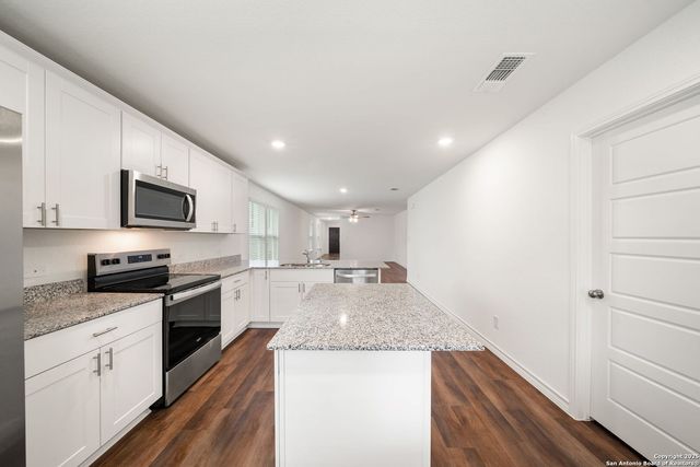 1115 Pigeon, Marion, TX 78124