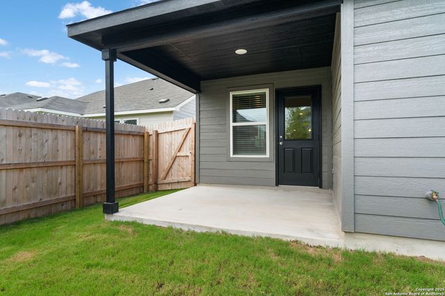 1115 Pigeon, Marion, TX 78124