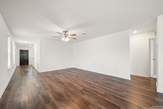 1115 Pigeon, Marion, TX 78124