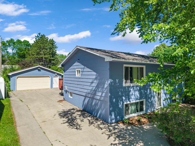 3821 15th Avenue NW, Rochester, MN 55901